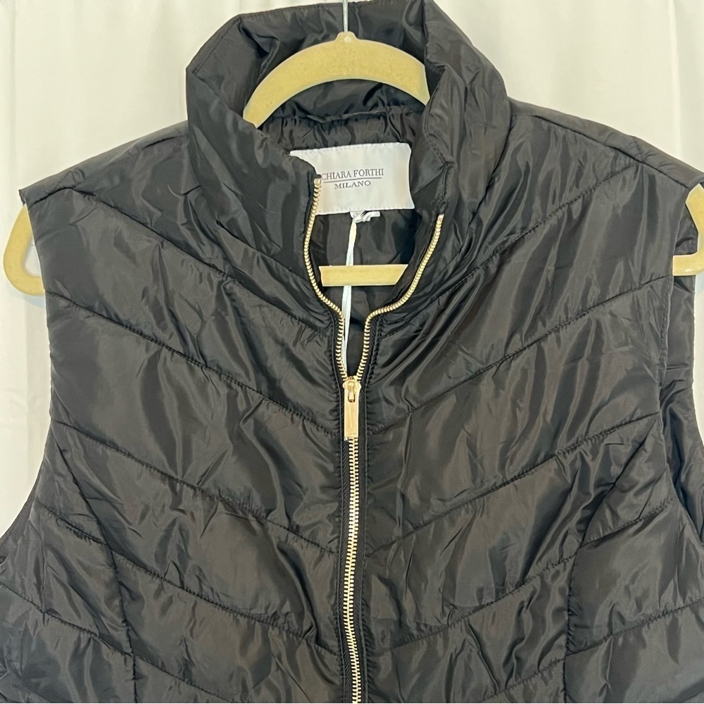 Chiara Forthi Milano Black Vest Size M NWT's - Picture 2 of 5
